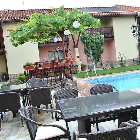 Хотел Family Gradina 3*